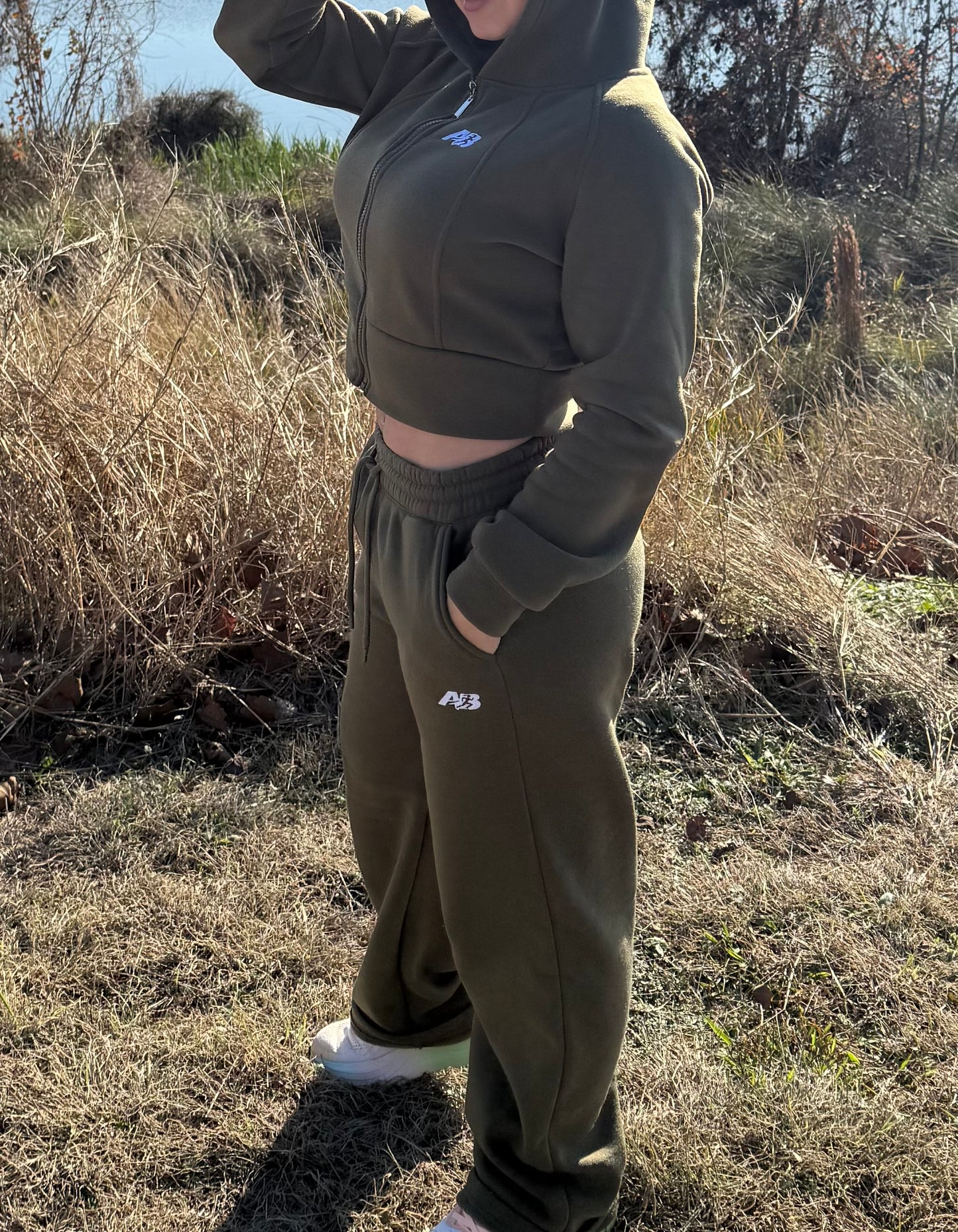 French Terry Fleece 2-piece Set  SOLID FRENCH TERRY FLEECE HOODIE JACKET 2-PIECE SETS Drawstring joggers Model is wearing a size Small